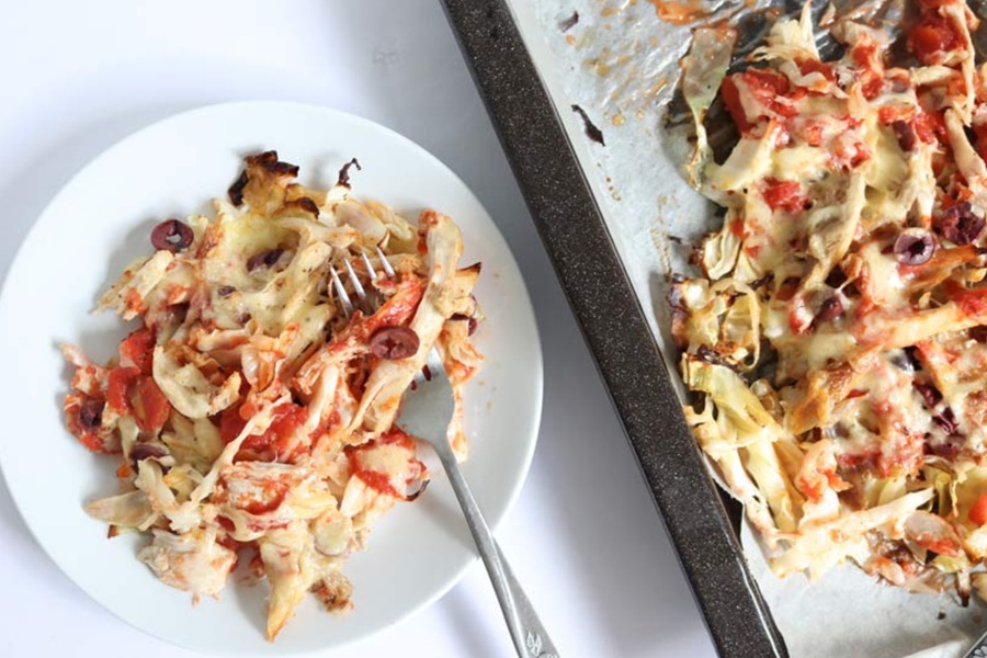 Low Carb Meals for Diabetics a Plate of Tray Bake Chicken Pizza Next to a Baking Tray Filled with Chicken