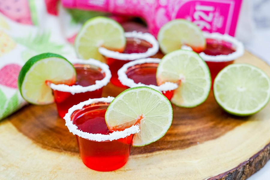 Easy Margarita Jello Shots Watermelon Margarita Jello Shots with Salted Rims and a Lime Slice On Each One