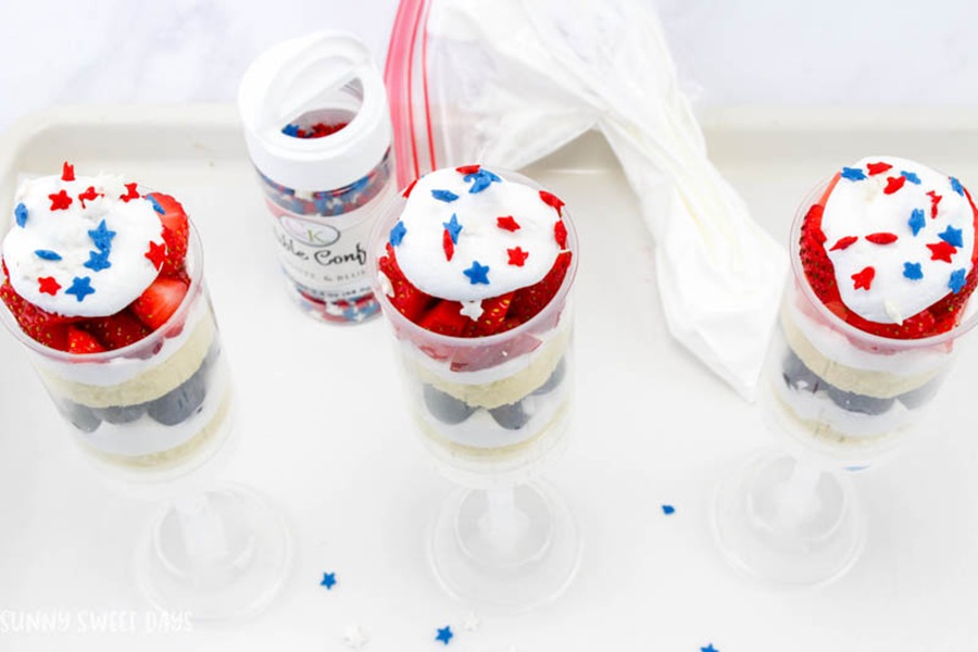 Patriotic Dessert Recipes Fruit & Cake Push Pops Recipe